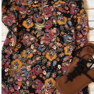 🌷🎀 LuLaRoe Cassie - 3X - # 275